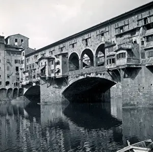Vecchio: View of the Ponte Vecchio, Florence, Italy