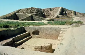 Ziggurat: View of the ruins of