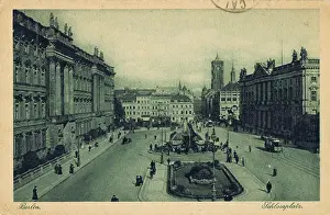 Schlossplatz: A view of the Schlossplatz in Berlin, 1920s