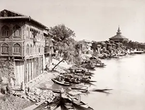Kashmir: View in Srinagar, Kashmir, river Jhelum