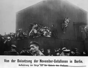 Coffins: Viewing of coffins, 1918