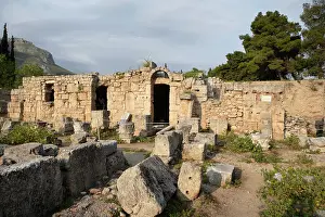 Peloppenese: Views Of The Archaeological Sites Of Corinth