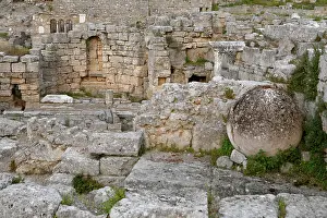 Peloppenese: Views Of The Archaeological Sites Of Corinth