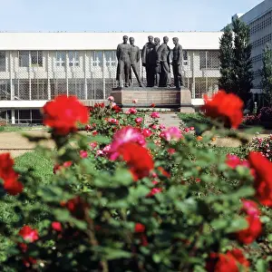 Struggled: Views of Makhachkala, 1987