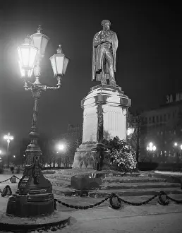 Pushkinskaya: Views of Moscow