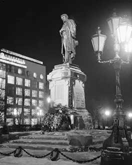 Pushkinskaya: Views of Moscow