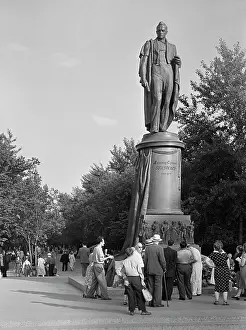 Boulevard: Views of Moscow