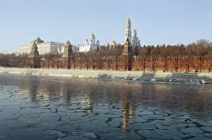 Embankment: Views of Moscow