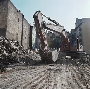 Excavator: Views of Moscow