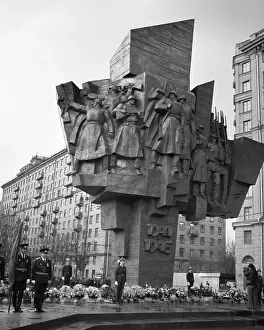Unveiling: Views of Moscow
