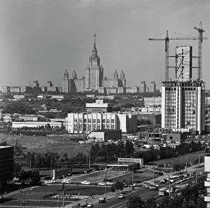 Vernadskogo: Views of Moscow