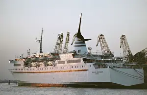 Berth: Views of Venice