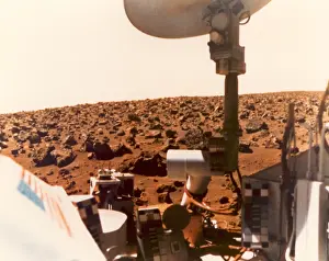 Reddish: Viking 1 on the Martian surface on July ?