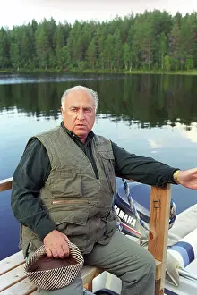 Negotiations: Viktor Chernomyrdin visiting Karelia, 1997