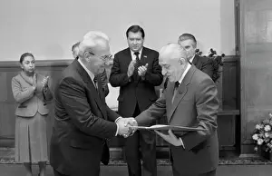 Konrad: Viktor Grishin awarded with order of Karl Marx