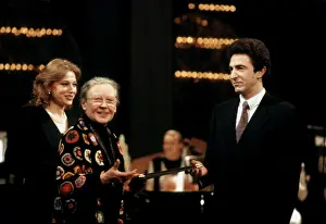 Chekhov: Viktor Gvozditsky receives award, 1995