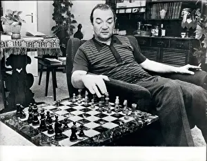 Settles: Viktor Korchnoi, Soviet chess champion, Netherlands