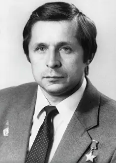 Spaceman: Viktor Savinykh, 1985