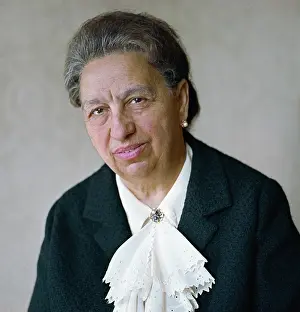 Petrovna: Viktoria Brezhneva, 1975