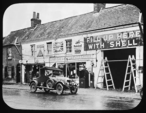 Berkshire: VILLAGE GARAGE 1920S