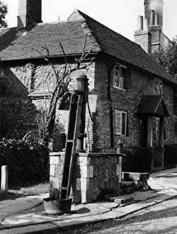 Steyning: VILLAGE PUMP