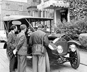 Motorcar: Vintage cabriolet