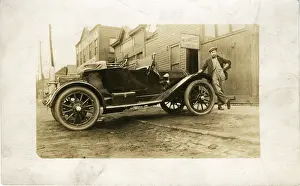 Parking: Vintage Car (awaiting identification)