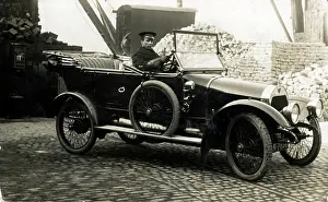 Identification: Vintage Car (awaiting identification - possibly a Buick), Br