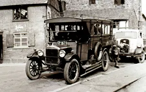 Rack: Vintage vehicle in a yard