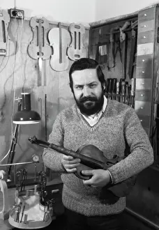 Aleksandr: Violin maker Aleksandr Andrianov