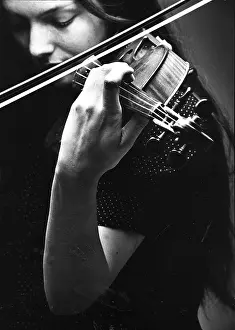 Lousada: Violin Player - Jossy West
