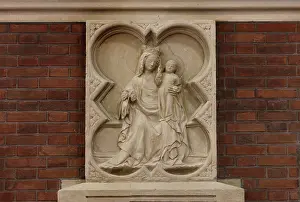 Quatrefoil: Virgin and child, Citeco, Musee de l'Economie