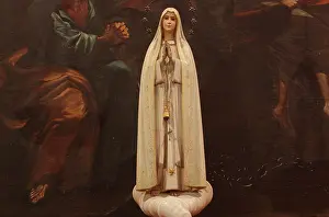 Albaicin: Virgin statue, Church of the Tabernacle, Granada