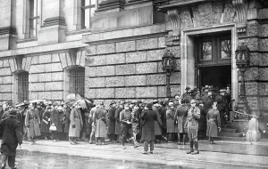Arson: Visit of the burned-out Reichstag for the general public, 19