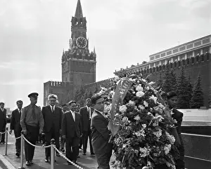Lenins: The visit of Le Thanh Nghi to the USSR