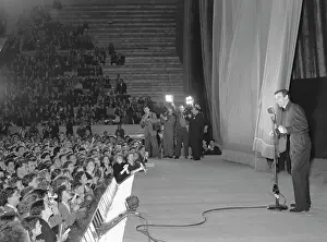 Yves: Visit of Yves Montand to USSR