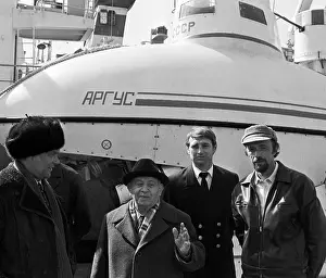 Novorossiysk: Vityaz crew returns from expedition, 1982