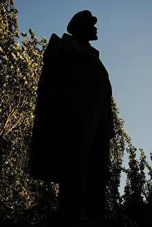 Ilyich: Vladimir Lenin (1870-1924). Statue. Backlighting