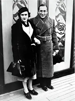 Toscanini: VLADIMIR & WANDA HOROWITZ-Arrival in New ?