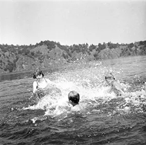 Zuzana: Vltava River - swimming - fun - water splashing