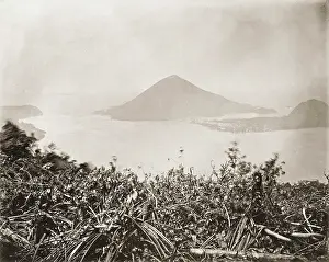 Overlooks: The volcano Gunung Ap