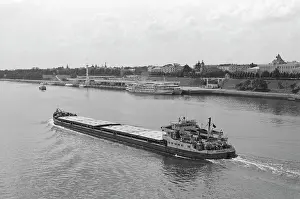 Yaroslavl: Volga shipping season
