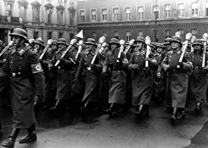 Decline: The Volkssturm of the NSKK marching through Berlin, 1944