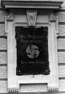 Durch: The Volkstheater in Vienna, 1938