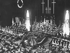 Corporations: Volkstrauertag in the Reichstag, 1931