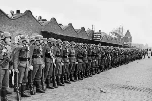 Refreshment: Volunteers of the Freikorps Danmark in Denmark, 1942