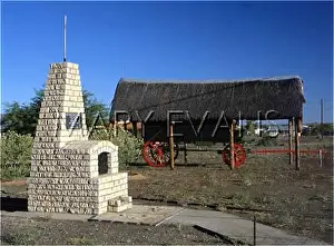 Afrikaans: VOORTREKKER MEMORIAL