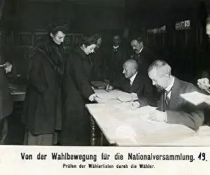 Nationalversammlung: Voters checking the electoral lists, 1919