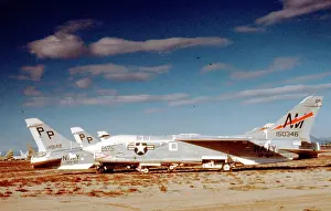 1087: Vought F-8D Crusader 147042