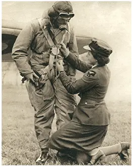 W.a.a.f: W.A.A.F. Assisting An R.A.F. Pilot